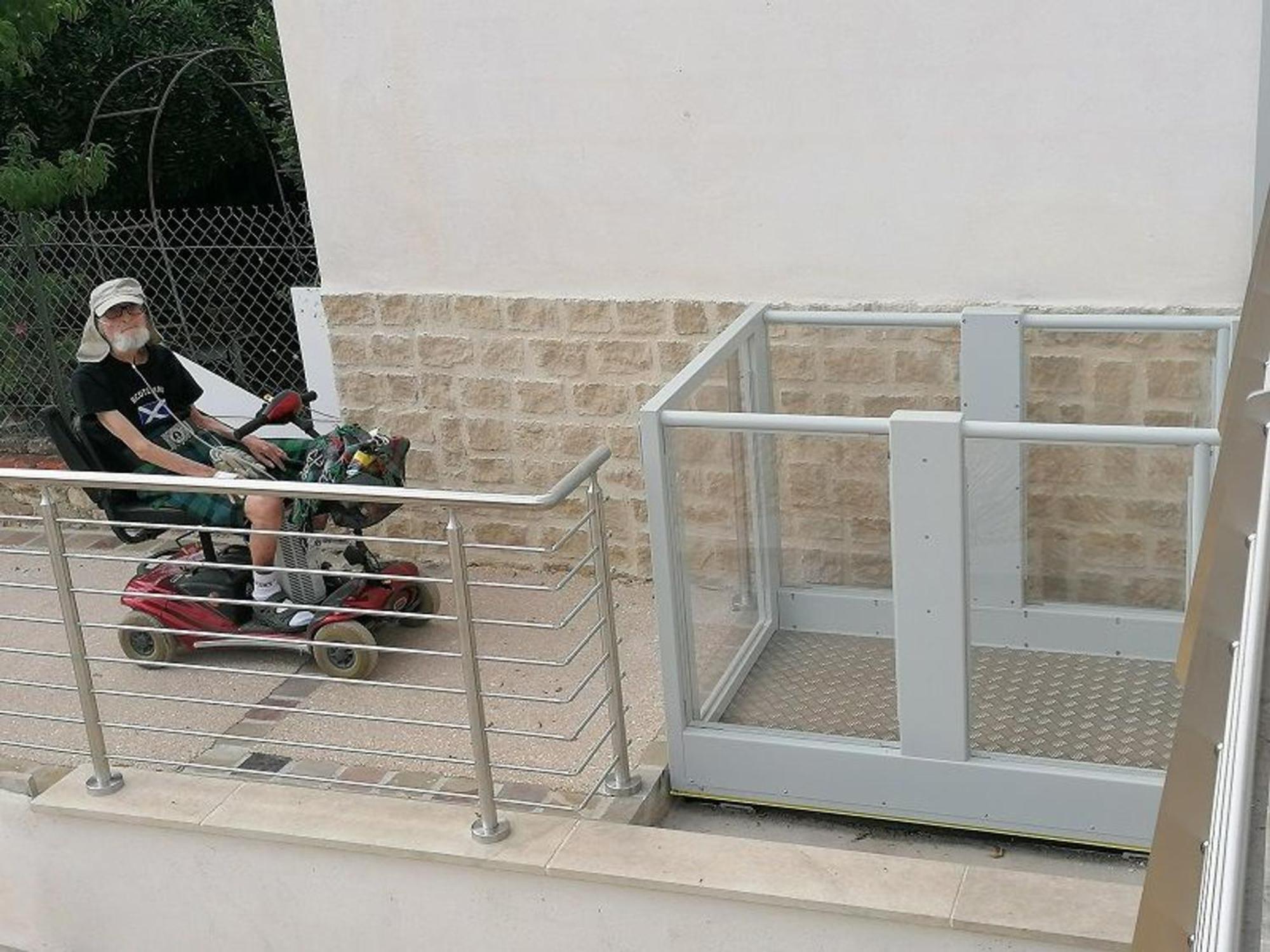 Gite Spacieux A Briare Avec Terrasse, Ideale Pour Familles Et Seminaires, Animaux Acceptes. - Fr-1-590-371 Exterior foto