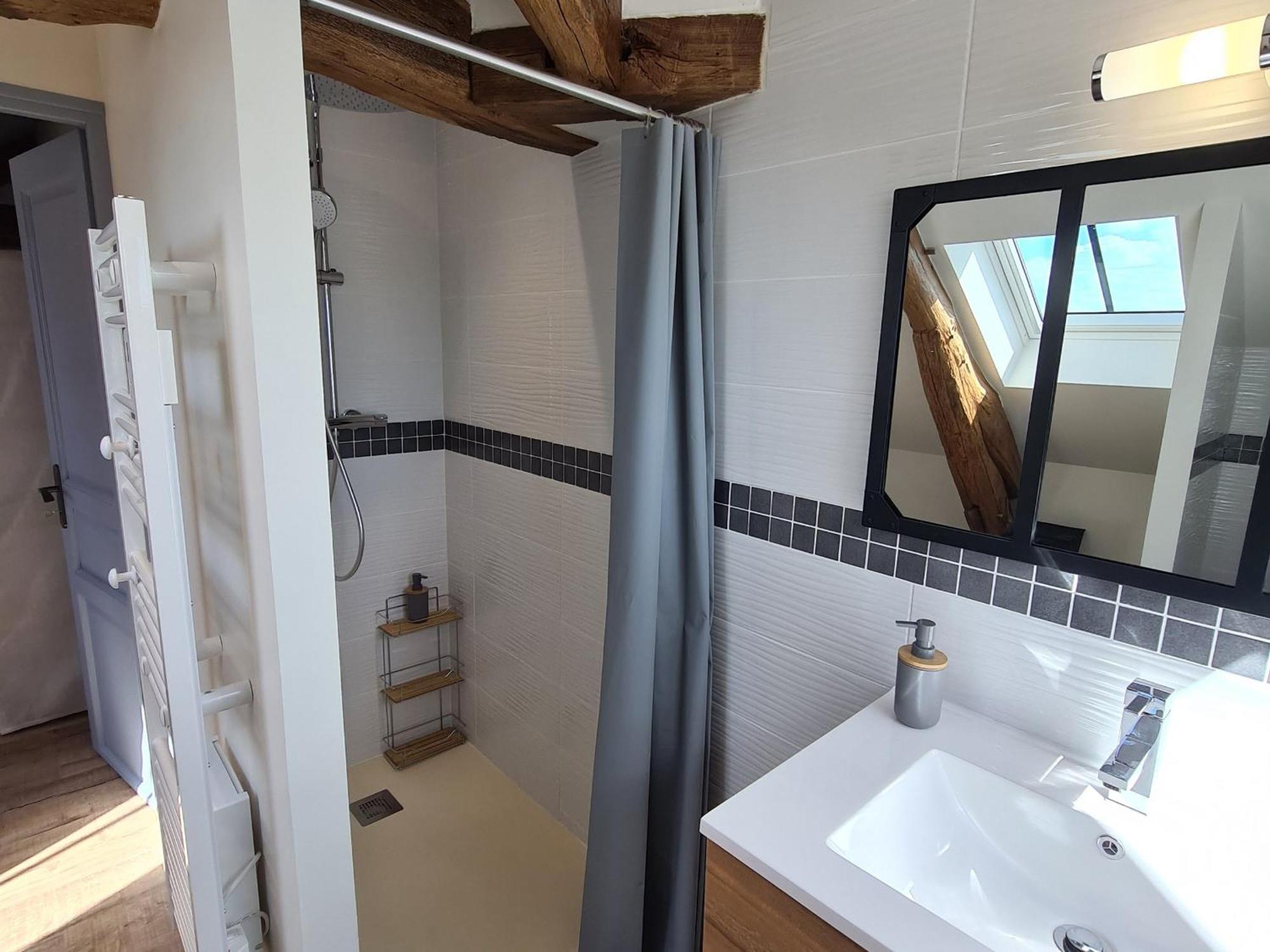 Gite Spacieux A Briare Avec Terrasse, Ideale Pour Familles Et Seminaires, Animaux Acceptes. - Fr-1-590-371 Exterior foto