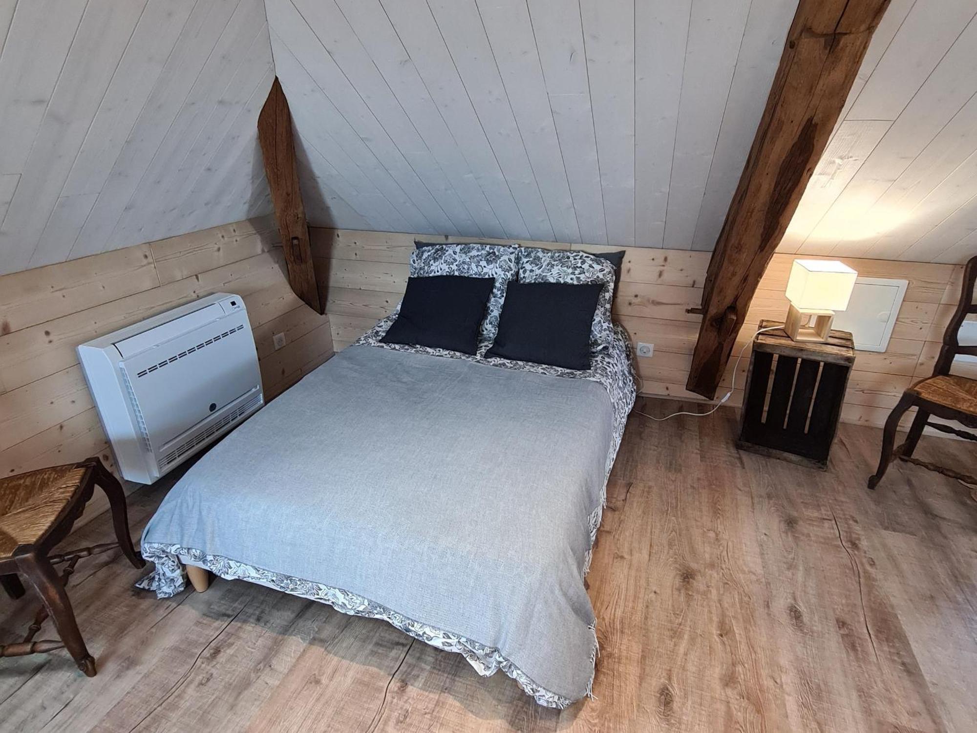 Gite Spacieux A Briare Avec Terrasse, Ideale Pour Familles Et Seminaires, Animaux Acceptes. - Fr-1-590-371 Exterior foto