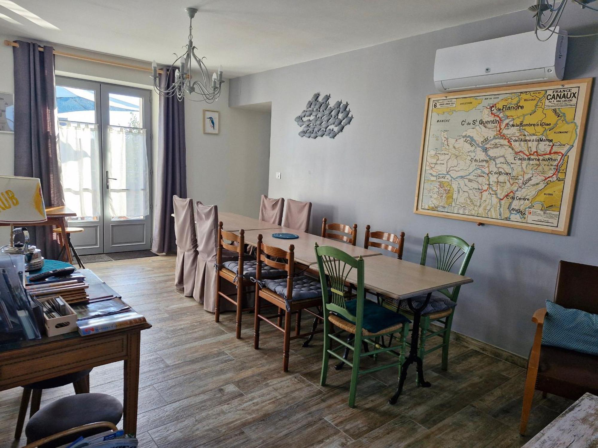 Gite Spacieux A Briare Avec Terrasse, Ideale Pour Familles Et Seminaires, Animaux Acceptes. - Fr-1-590-371 Exterior foto